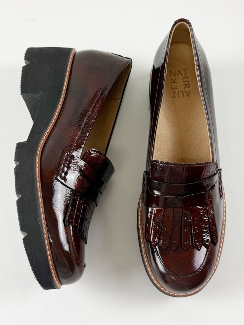 Naturalizer Darcy Slip-On Loafers Womens 9.5M Cinnamon Patent Heel NEW